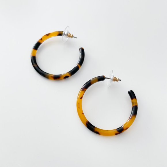 J. Crew Factory Tortoise Hoop Earrings - Picture 2 of 3